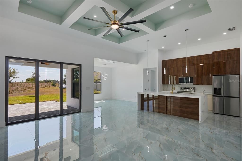 Под контрактом: $475,000 (4 спален, 3 ванн, 1898 Квадратных фут)