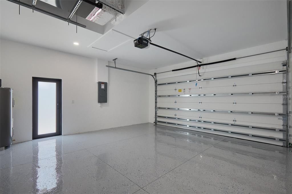 Под контрактом: $475,000 (4 спален, 3 ванн, 1898 Квадратных фут)