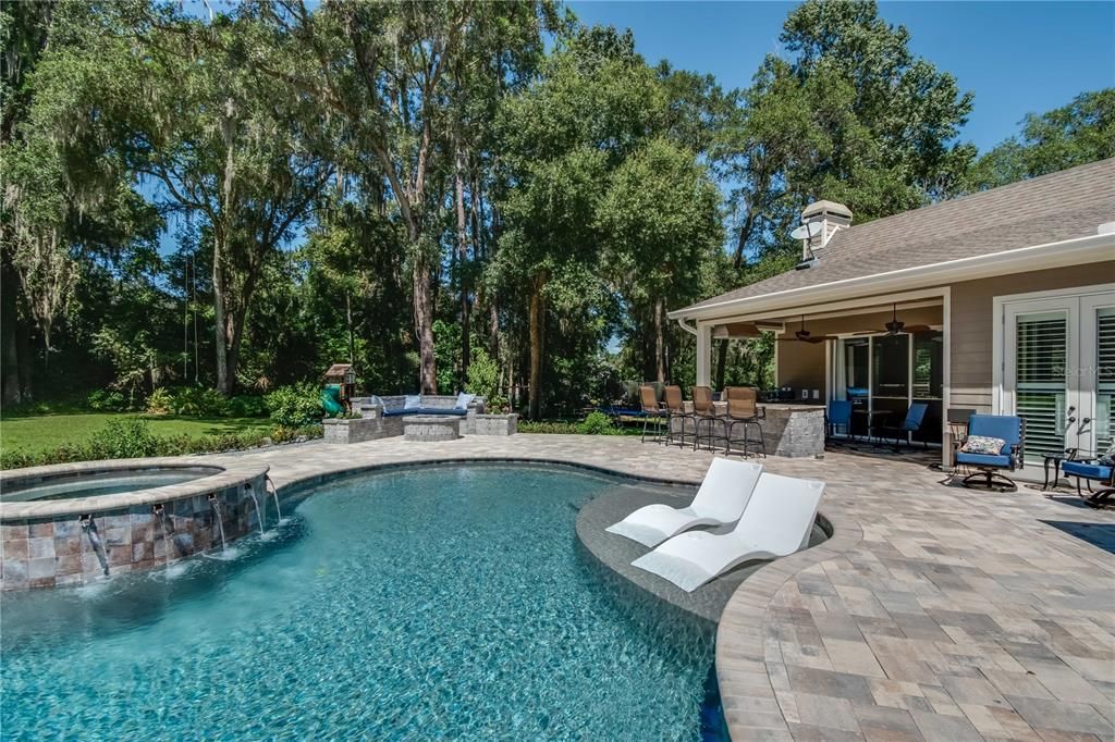 На продажу: $2,800,000 (5 спален, 5 ванн, 5947 Квадратных фут)