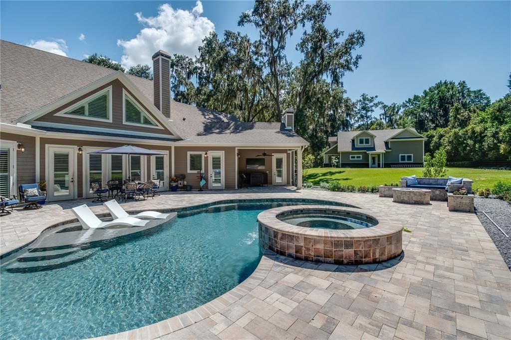 На продажу: $2,800,000 (5 спален, 5 ванн, 5947 Квадратных фут)