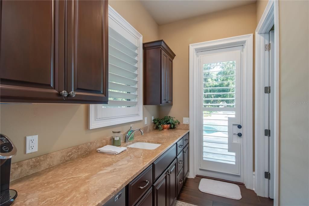 На продажу: $2,800,000 (5 спален, 5 ванн, 5947 Квадратных фут)