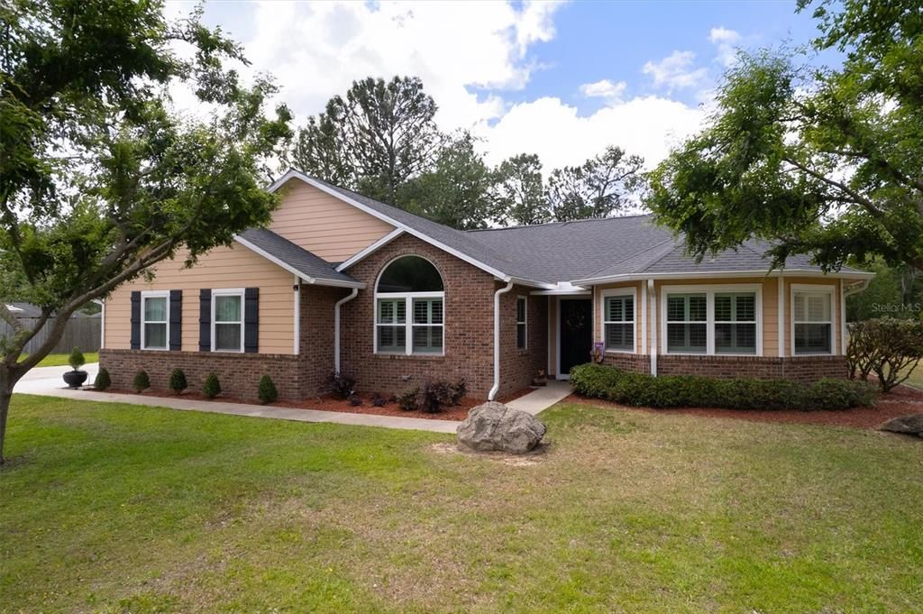 待售: $550,000 (3 贝兹, 3 浴室, 2320 平方英尺)