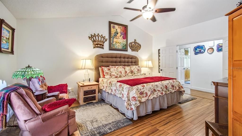 待售: $550,000 (3 贝兹, 3 浴室, 2320 平方英尺)