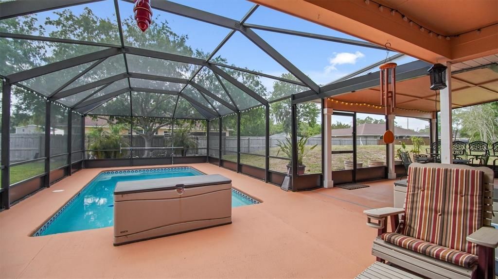 待售: $550,000 (3 贝兹, 3 浴室, 2320 平方英尺)