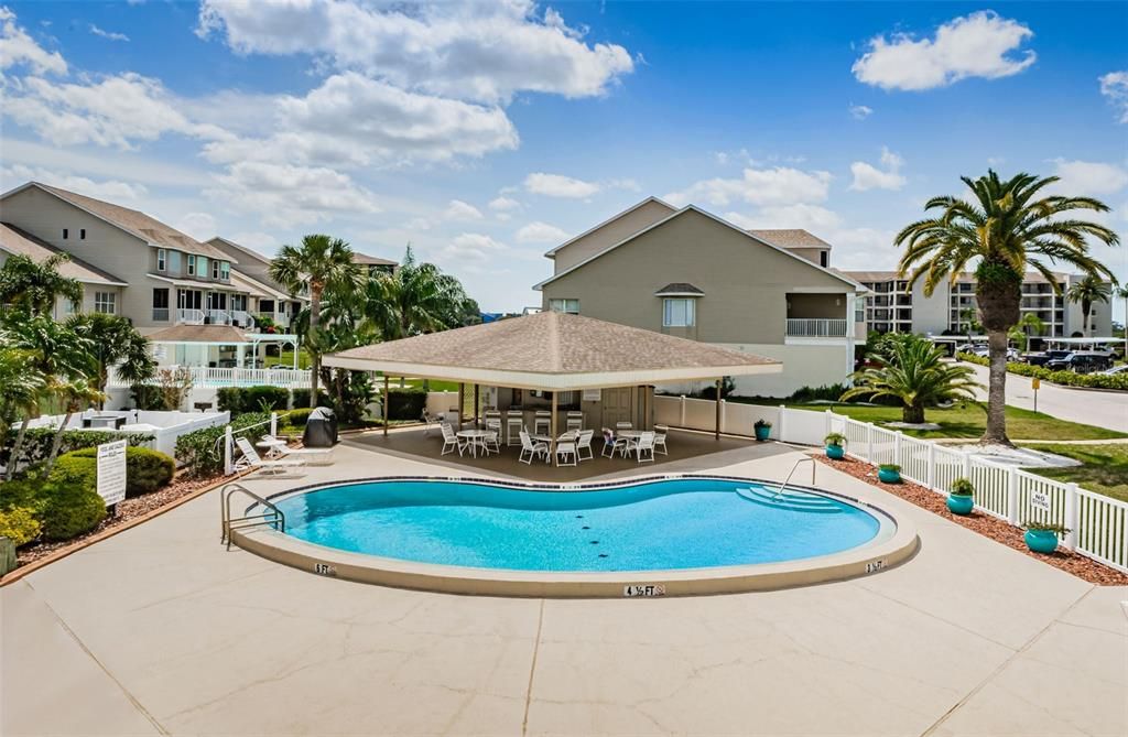 For Sale: $424,900 (2 beds, 2 baths, 1399 Square Feet)