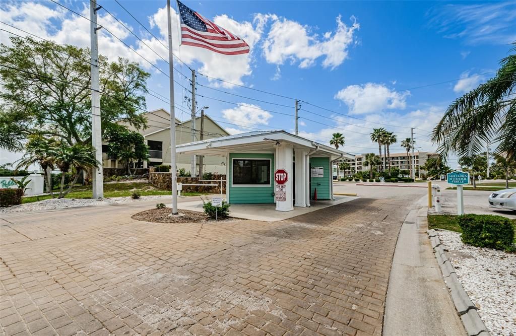 For Sale: $424,900 (2 beds, 2 baths, 1399 Square Feet)