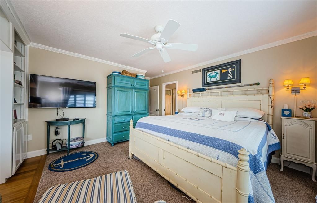 For Sale: $424,900 (2 beds, 2 baths, 1399 Square Feet)