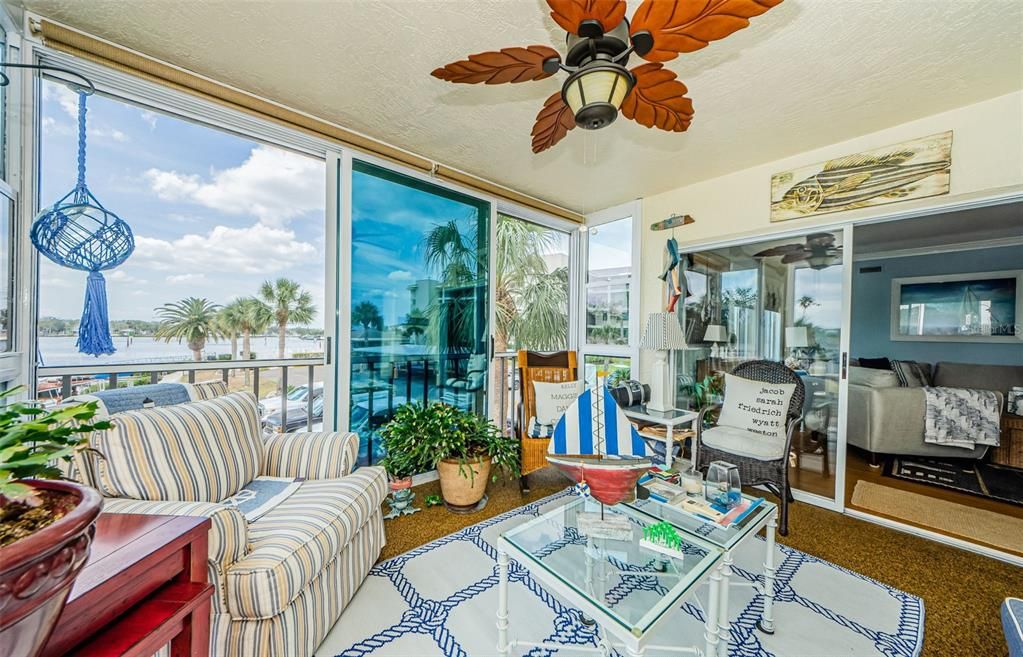 For Sale: $424,900 (2 beds, 2 baths, 1399 Square Feet)