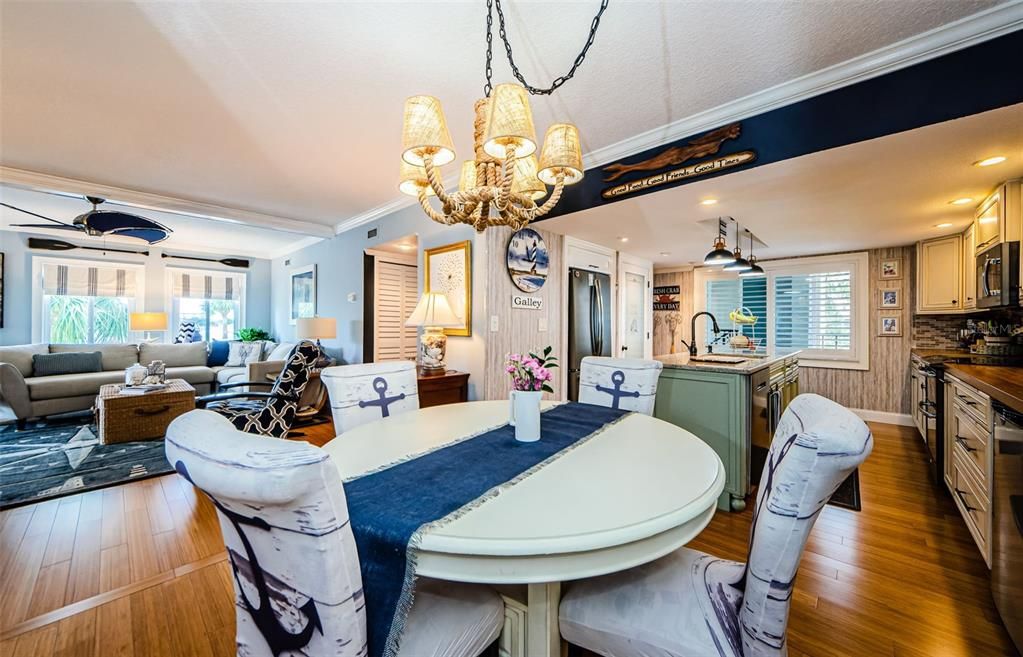 For Sale: $424,900 (2 beds, 2 baths, 1399 Square Feet)