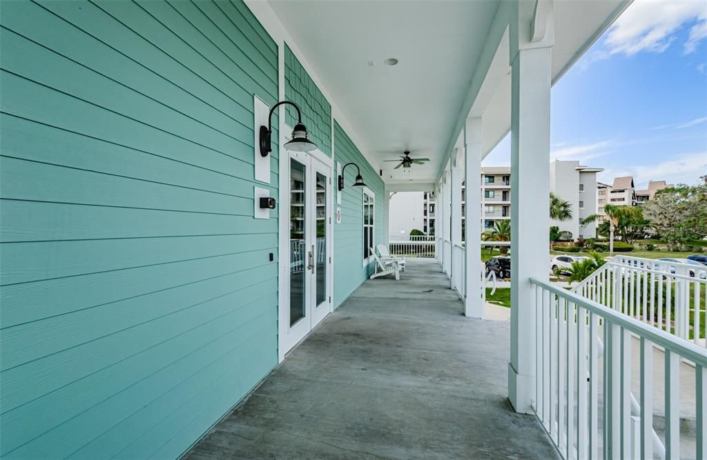 For Sale: $424,900 (2 beds, 2 baths, 1399 Square Feet)