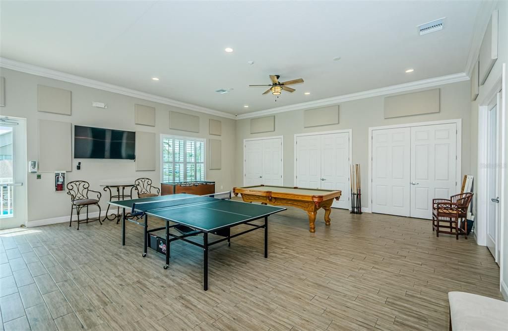 For Sale: $424,900 (2 beds, 2 baths, 1399 Square Feet)