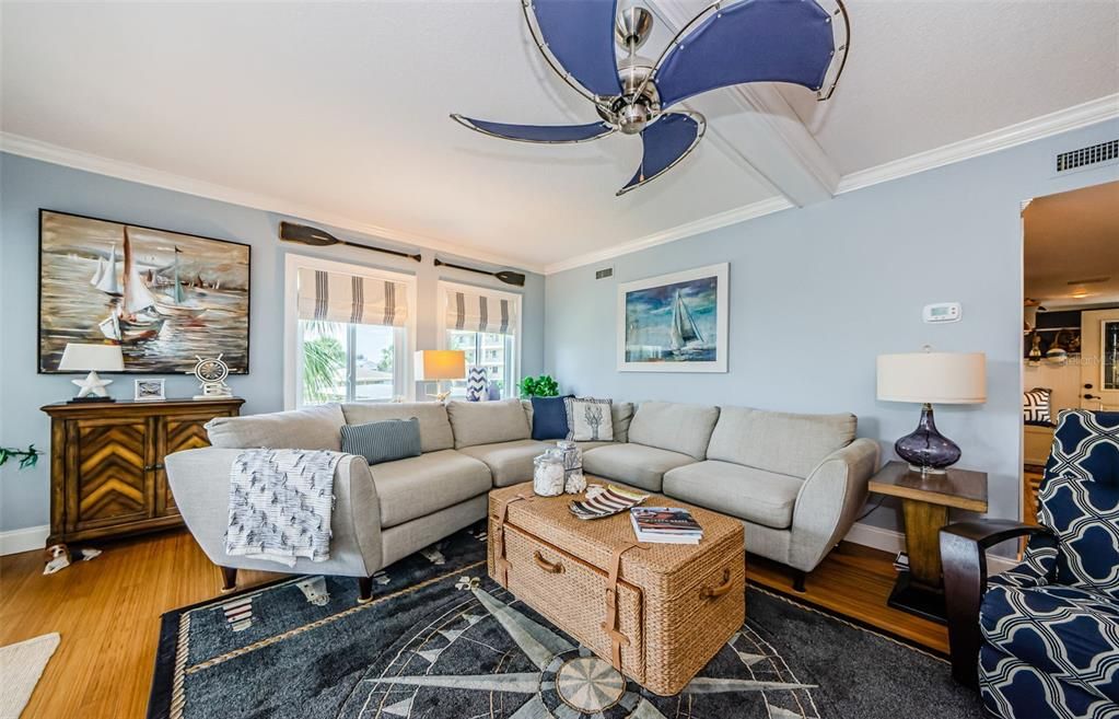 For Sale: $424,900 (2 beds, 2 baths, 1399 Square Feet)