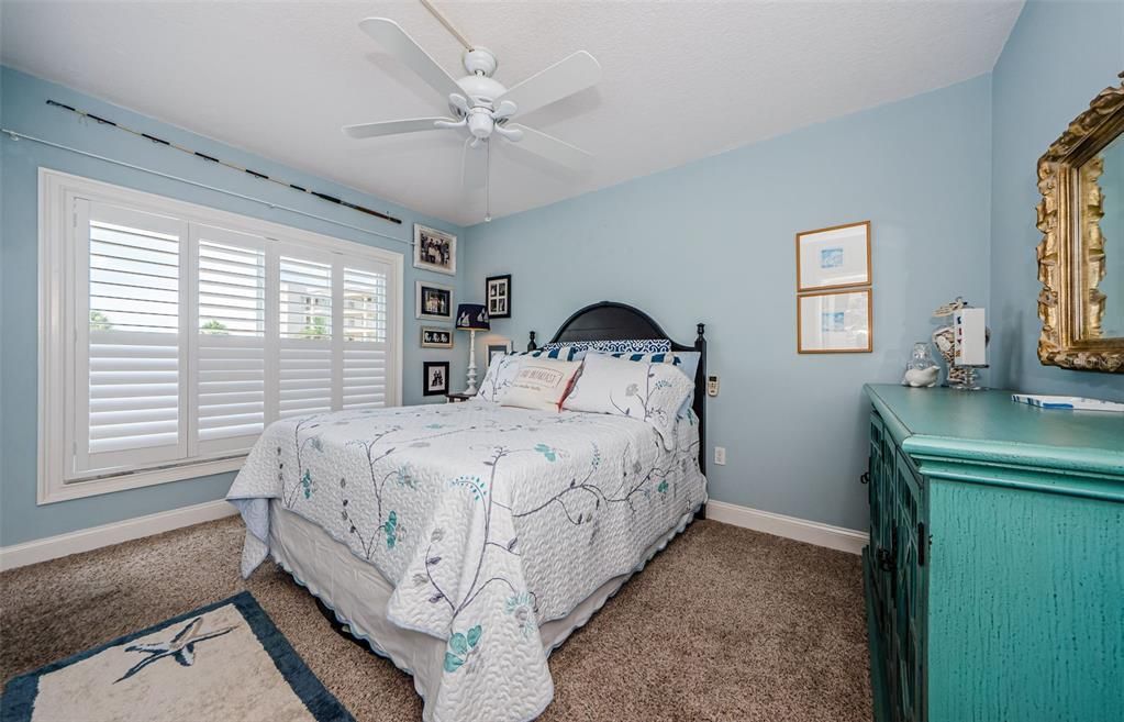 For Sale: $424,900 (2 beds, 2 baths, 1399 Square Feet)