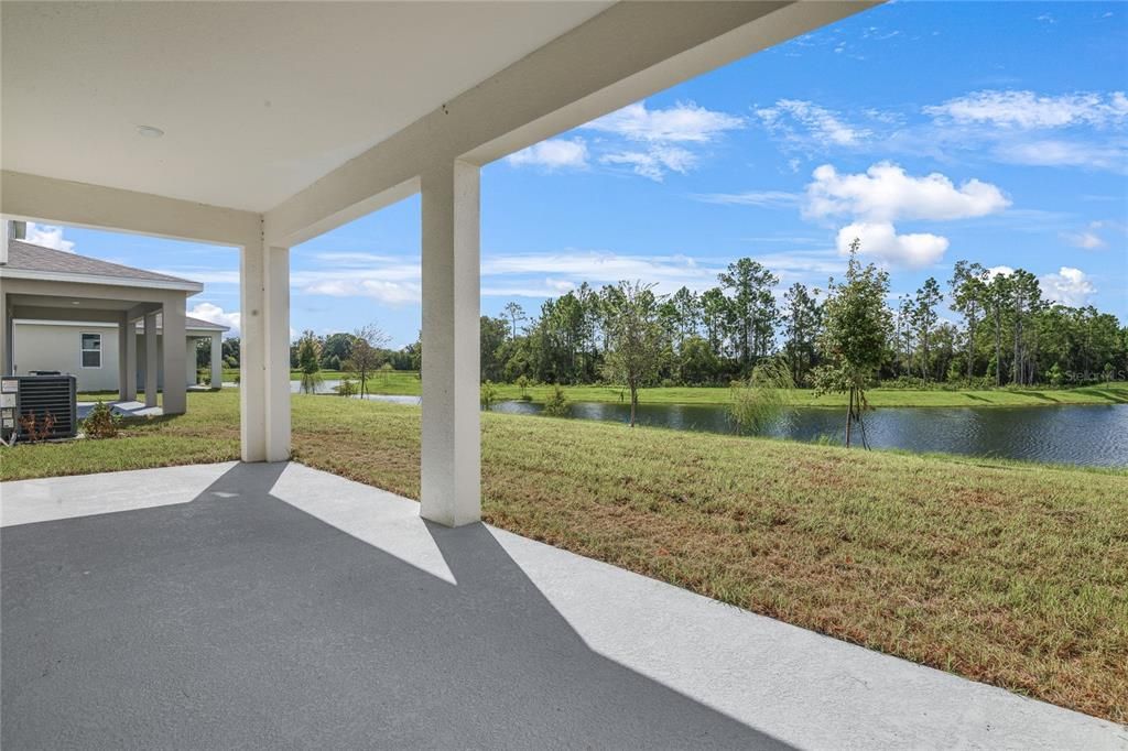 Activo con contrato: $449,999 (5 camas, 3 baños, 3030 Pies cuadrados)