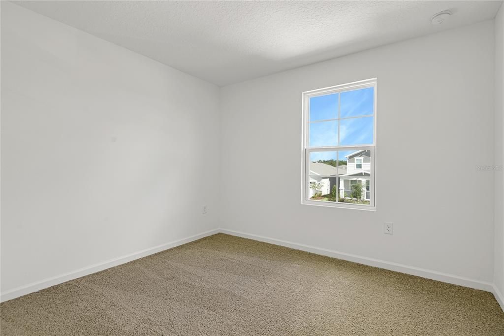 Activo con contrato: $449,999 (5 camas, 3 baños, 3030 Pies cuadrados)