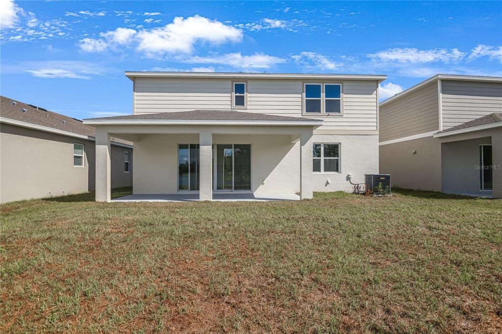 Activo con contrato: $449,999 (5 camas, 3 baños, 3030 Pies cuadrados)