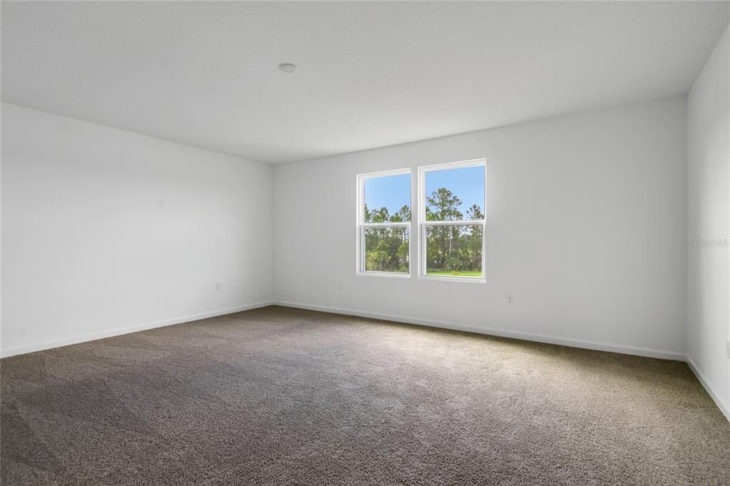 Activo con contrato: $449,999 (5 camas, 3 baños, 3030 Pies cuadrados)