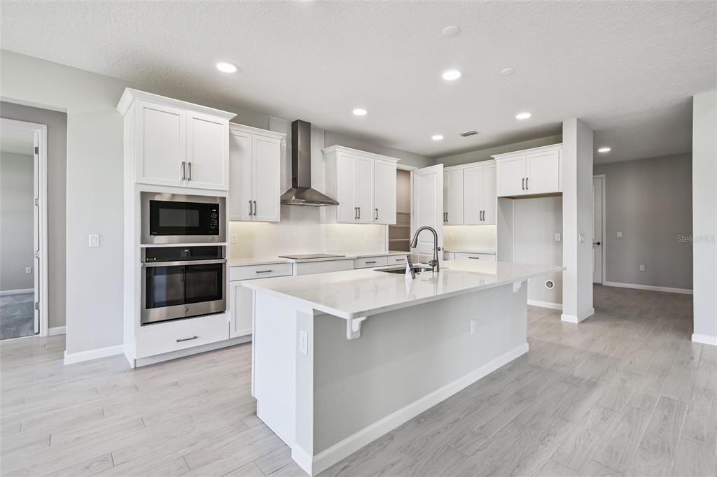 待售: $956,990 (4 贝兹, 3 浴室, 3460 平方英尺)