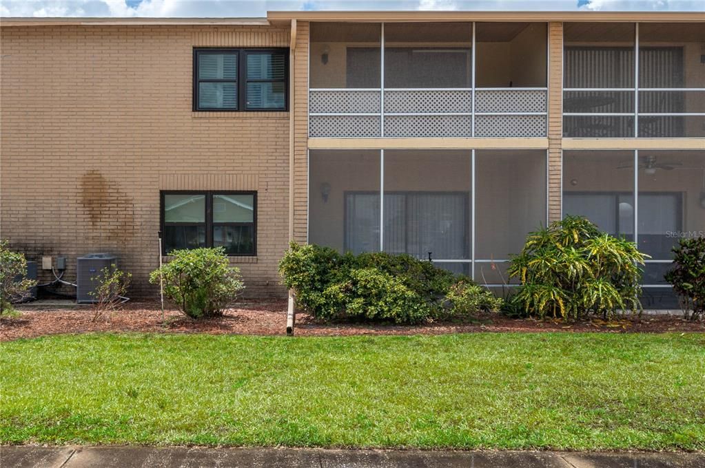 待售: $84,500 (2 贝兹, 2 浴室, 1085 平方英尺)