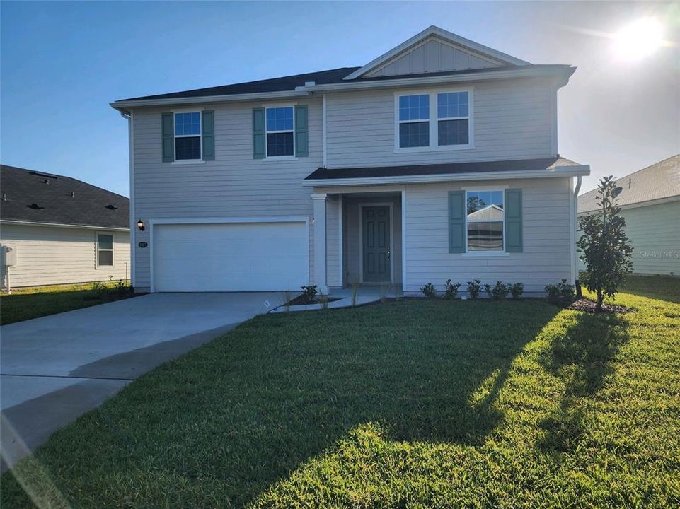 Recently Sold: $385,000 (5 beds, 3 baths, 2566 Square Feet)