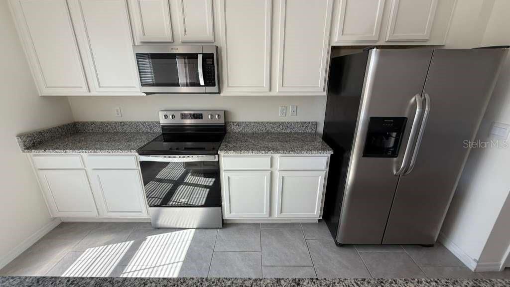 Active With Contract: $2,700 (3 beds, 2 baths, 1568 Square Feet)