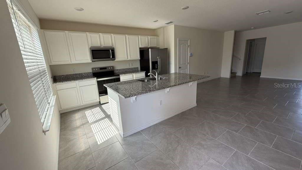 Active With Contract: $2,700 (3 beds, 2 baths, 1568 Square Feet)