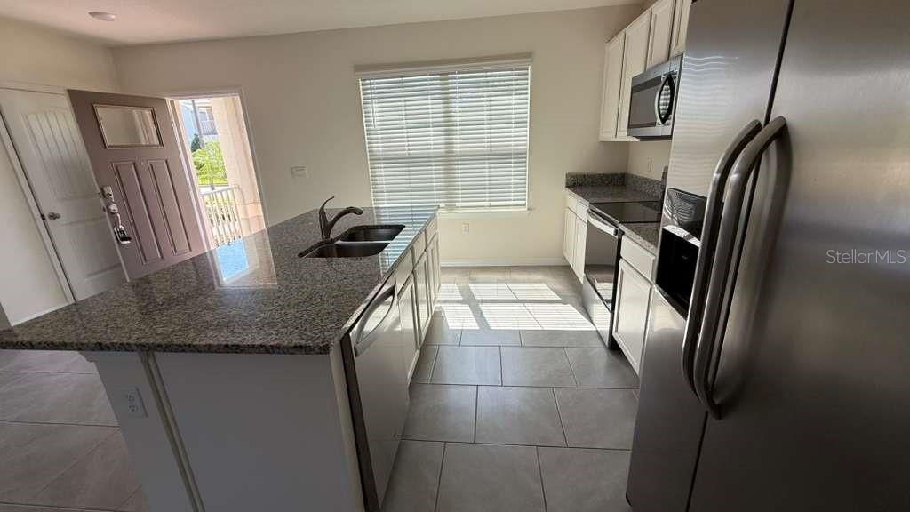 Active With Contract: $2,700 (3 beds, 2 baths, 1568 Square Feet)