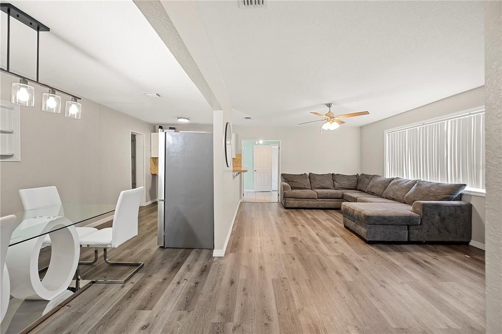 For Sale: $260,000 (4 beds, 2 baths, 1655 Square Feet)