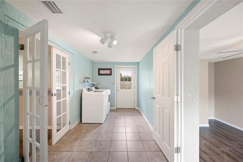 For Sale: $260,000 (4 beds, 2 baths, 1655 Square Feet)