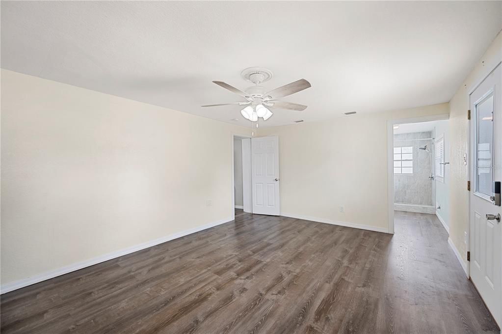 For Sale: $260,000 (4 beds, 2 baths, 1655 Square Feet)