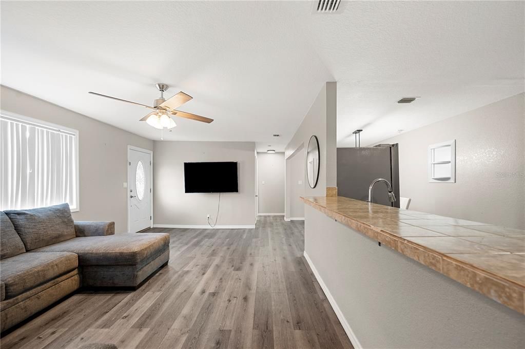 For Sale: $260,000 (4 beds, 2 baths, 1655 Square Feet)