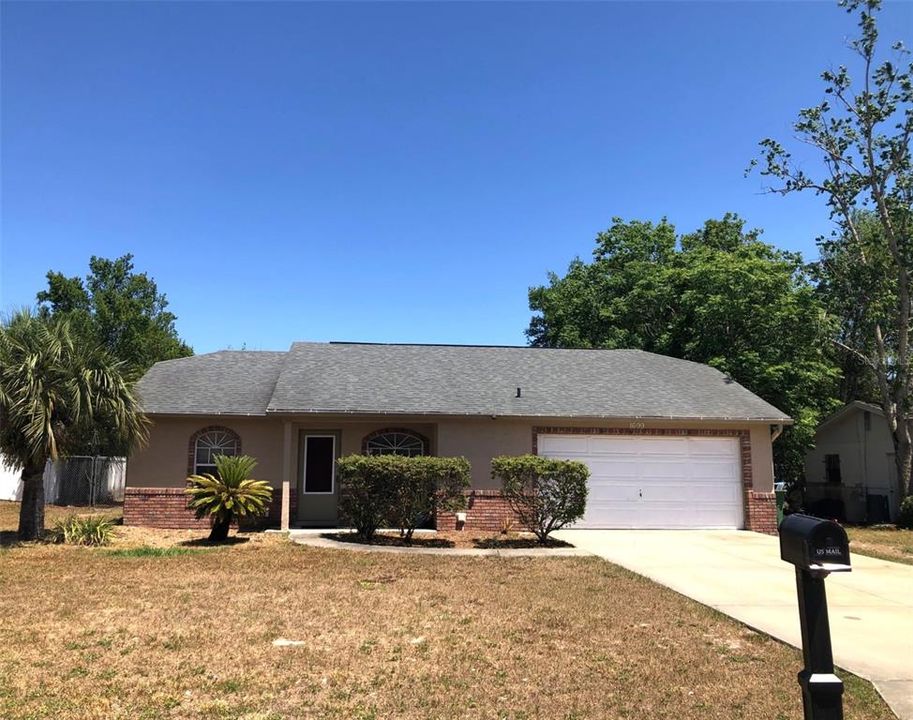 Recently Rented: $1,850 (3 beds, 2 baths, 1250 Square Feet)