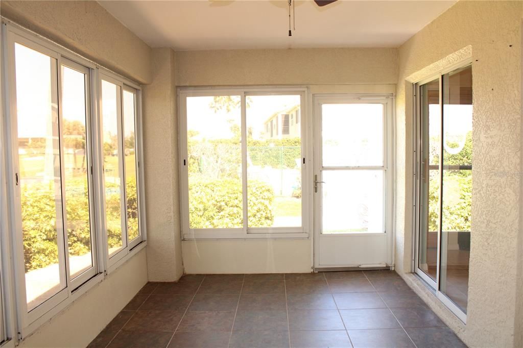 En Renta: $2,395 (3 camas, 2 baños, 1487 Pies cuadrados)