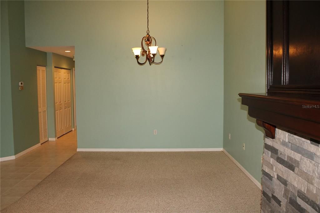 En Renta: $2,395 (3 camas, 2 baños, 1487 Pies cuadrados)