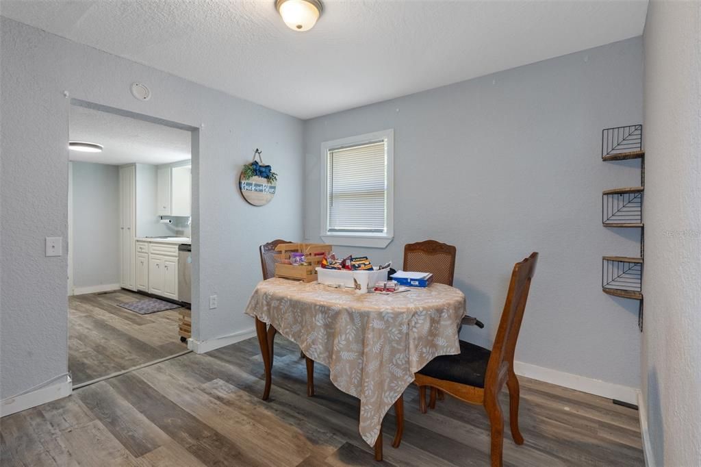 For Sale: $199,900 (3 beds, 2 baths, 1446 Square Feet)