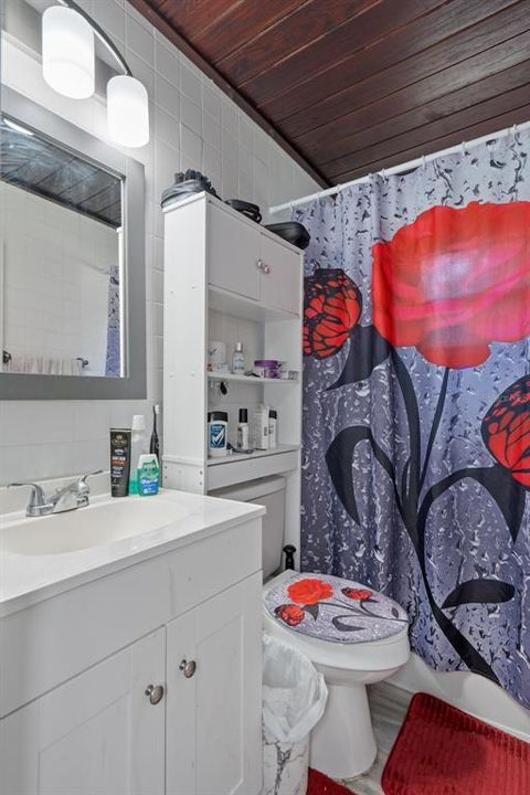 For Sale: $199,900 (3 beds, 2 baths, 1446 Square Feet)