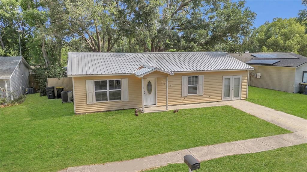 En Venta: $219,900 (3 camas, 2 baños, 1215 Pies cuadrados)