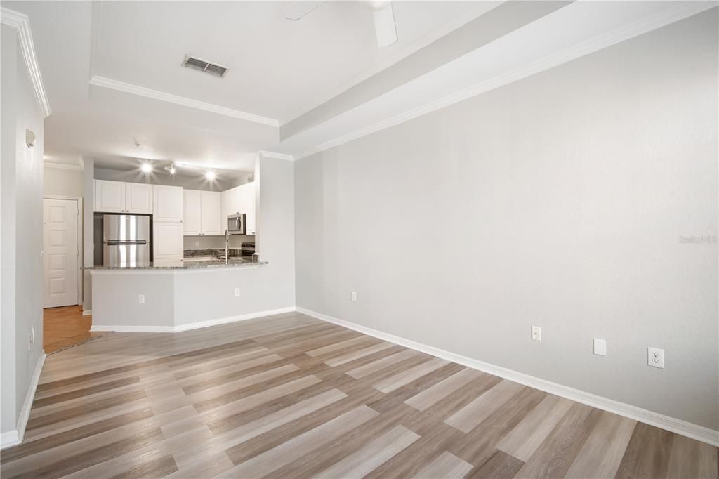 Activo con contrato: $1,700 (1 camas, 1 baños, 696 Pies cuadrados)