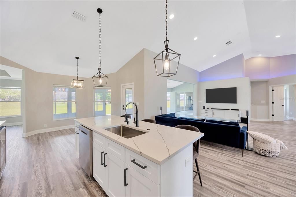 Active With Contract: $555,000 (3 beds, 2 baths, 3141 Square Feet)