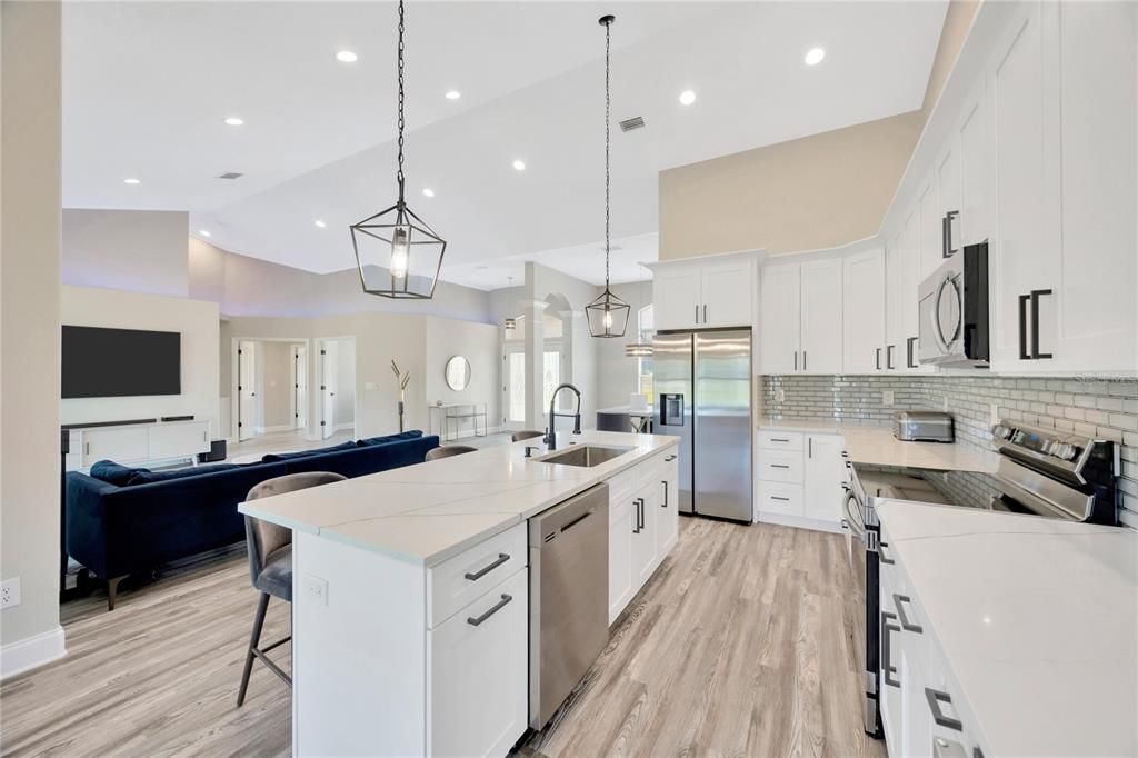 Active With Contract: $555,000 (3 beds, 2 baths, 3141 Square Feet)