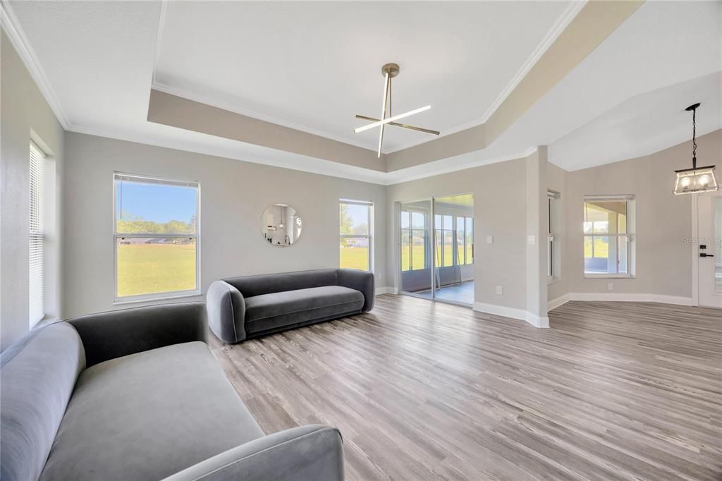 Active With Contract: $555,000 (3 beds, 2 baths, 3141 Square Feet)