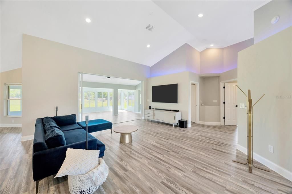 Active With Contract: $555,000 (3 beds, 2 baths, 3141 Square Feet)