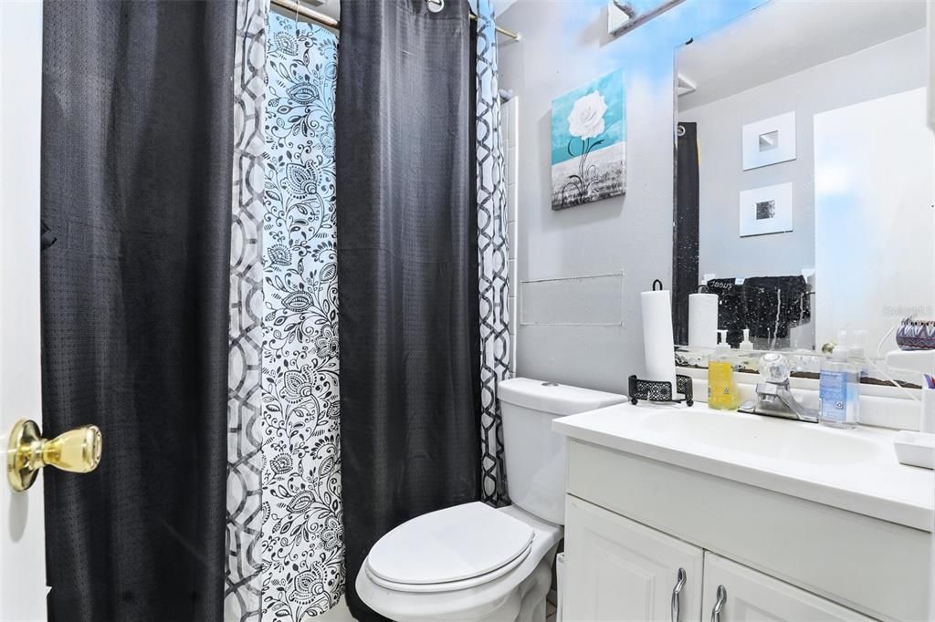 待售: $485,000 (4 贝兹, 0 浴室, 1772 平方英尺)