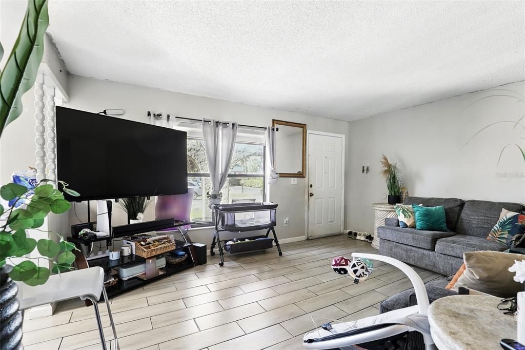 待售: $485,000 (4 贝兹, 0 浴室, 1772 平方英尺)