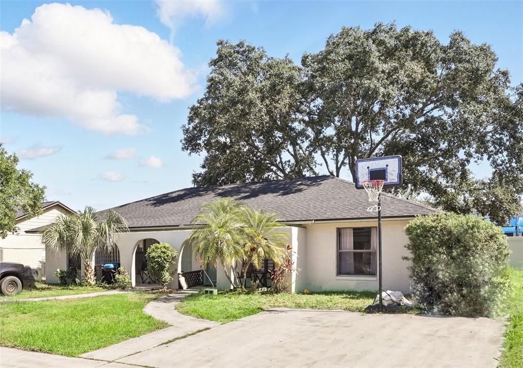 待售: $485,000 (4 贝兹, 0 浴室, 1772 平方英尺)