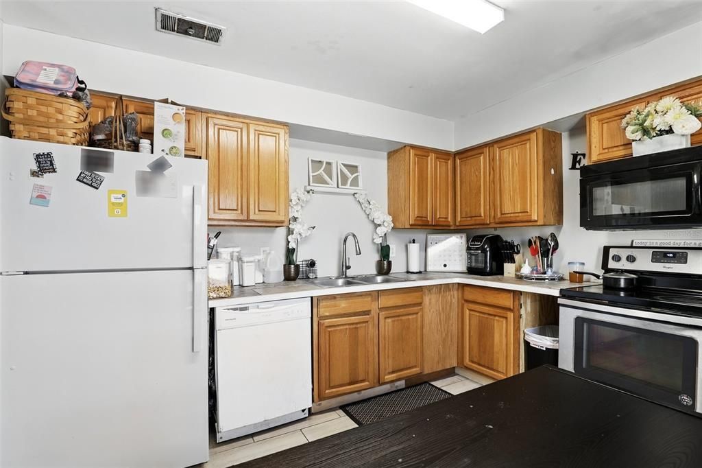 待售: $485,000 (4 贝兹, 0 浴室, 1772 平方英尺)