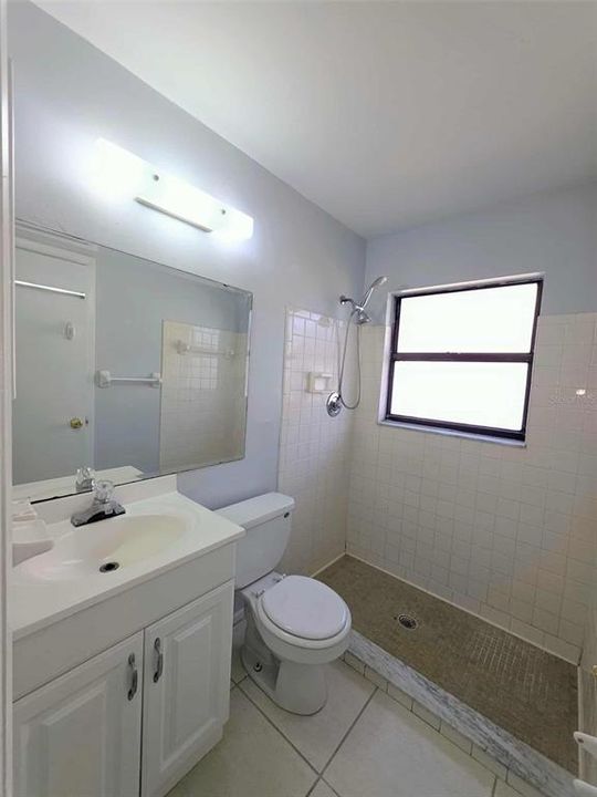 Activo con contrato: $485,000 (4 camas, 0 baños, 1772 Pies cuadrados)