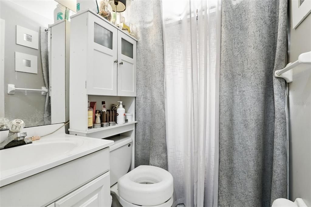 待售: $485,000 (4 贝兹, 0 浴室, 1772 平方英尺)