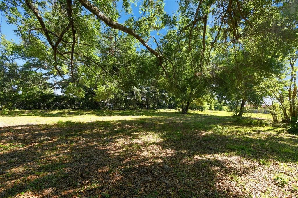 合同活跃: $725,000 (5 贝兹, 4 浴室, 4752 平方英尺)