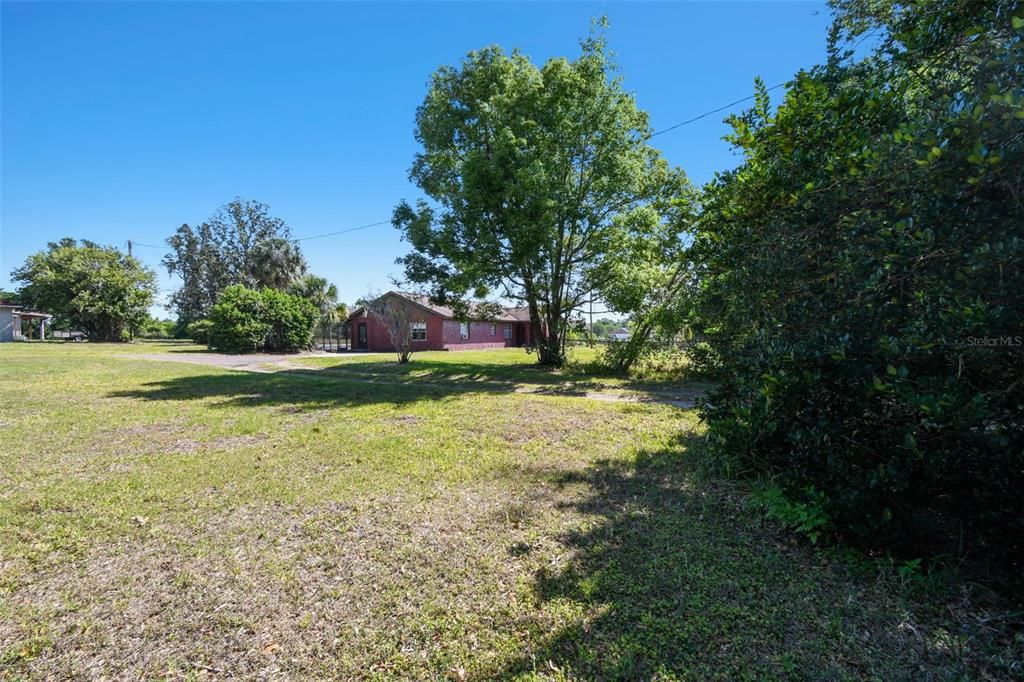 合同活跃: $725,000 (5 贝兹, 4 浴室, 4752 平方英尺)